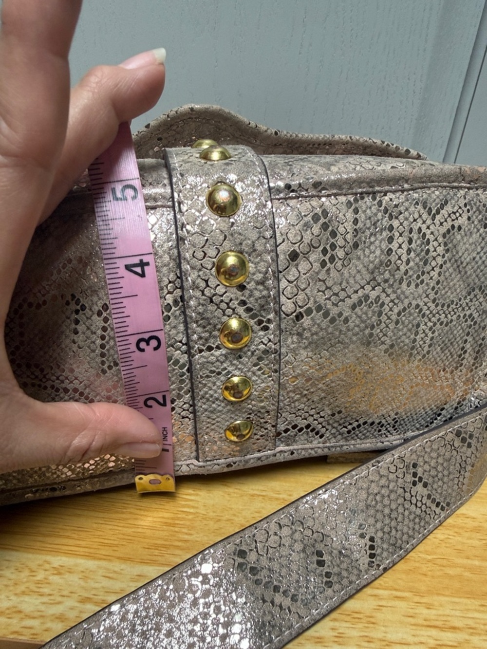 Aimee Kestenberg Great Escape Medium Leather Crossbody - Picture 16 of 17